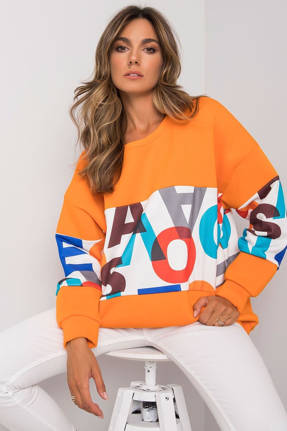 Sweatshirt model 160835